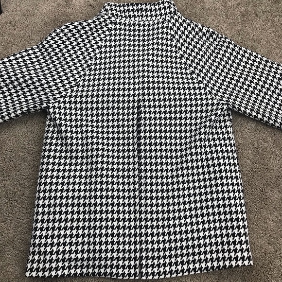 Carmen Marc Valvo Size Small Black White Coat - Picture 7 of 8